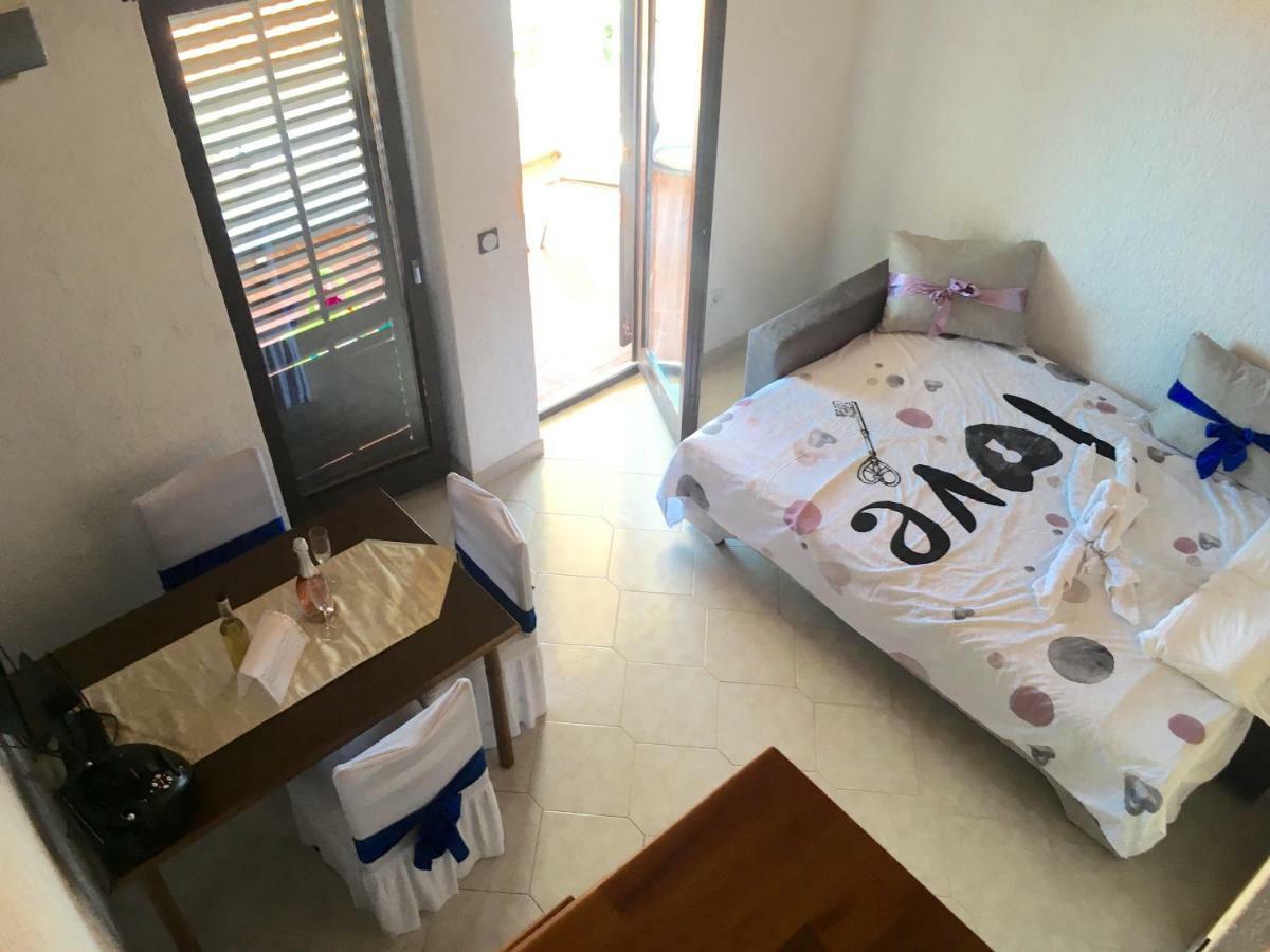 4 Roses Apartment Ravni Zewnętrze zdjęcie