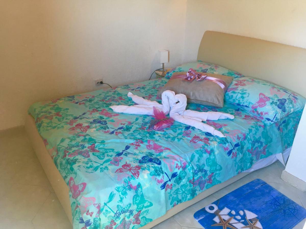 4 Roses Apartment Ravni Zewnętrze zdjęcie